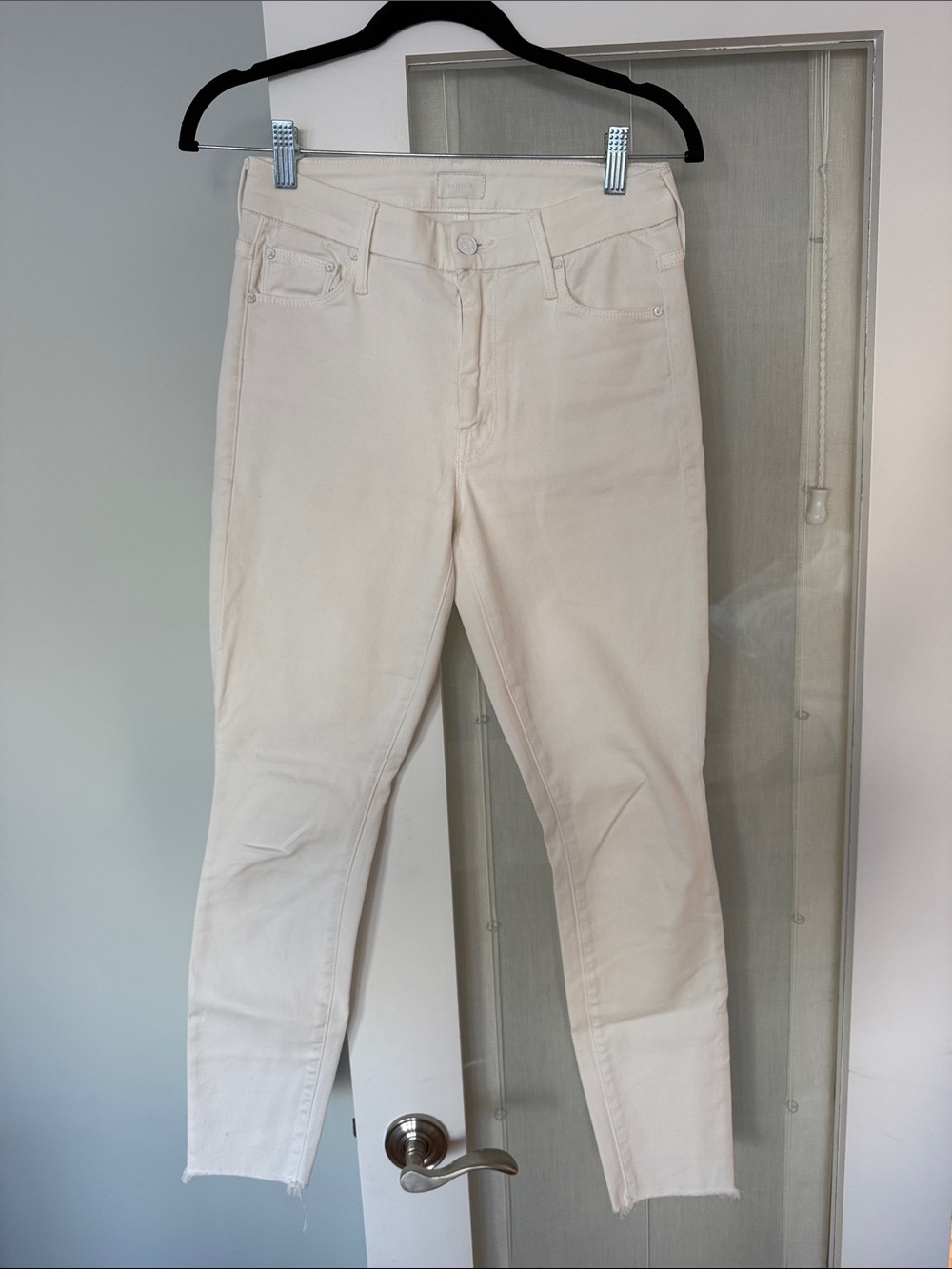 MOTHER Cream High-Rise Ankle Skinny Jeans